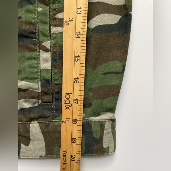 Forever 21 Long Sleeve Camo Jacket - Picture 4 of 6
